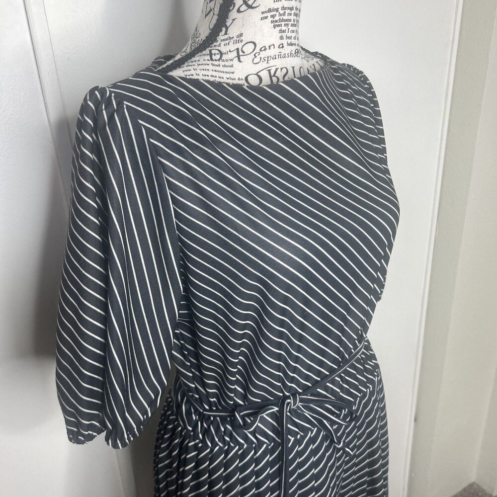 Vintage 80s Midi Dress In 1950s Style Pleated Puff Sleeve - Picture 2 of 12